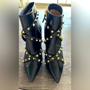 Valentino Rockstud Booties Authentic